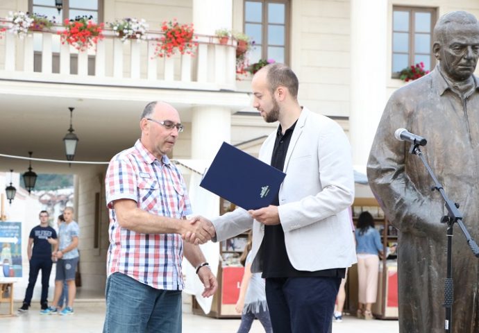 Награде најбољим издавачима из Србије и Републике Српске